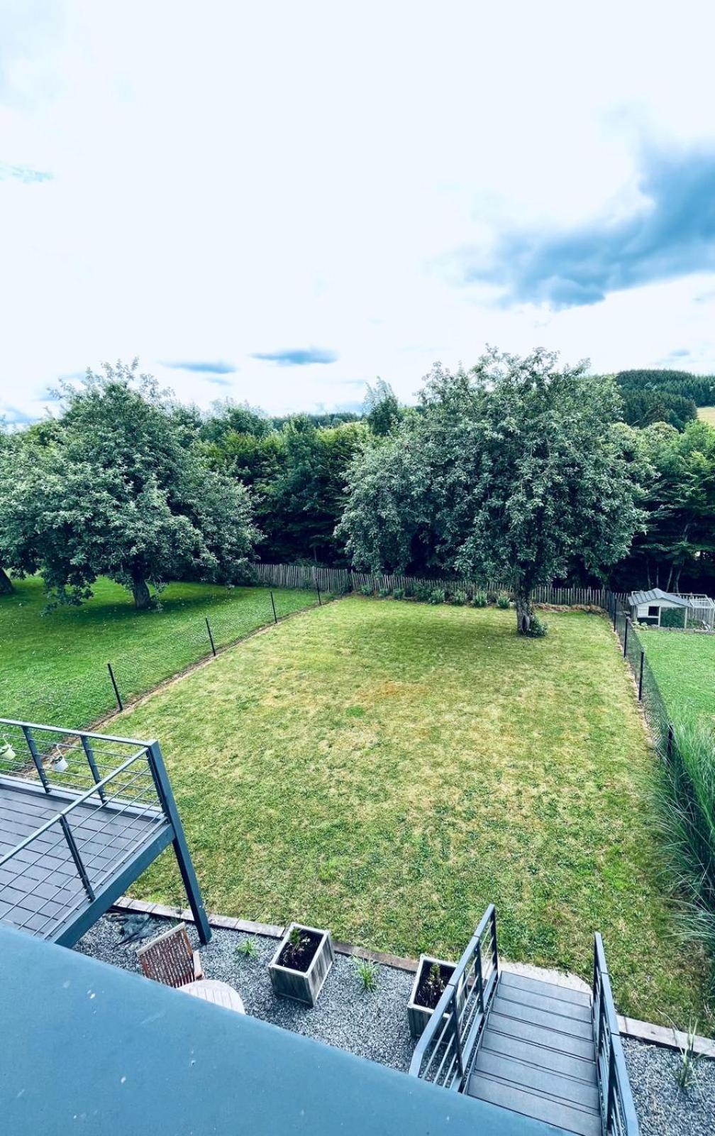 Sous Les Feuilles Redu Villa Екстериор снимка